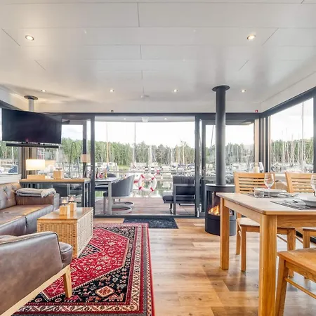 Botel Chalet Am Meer