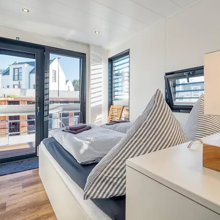 Botel Chalet Am Meer *