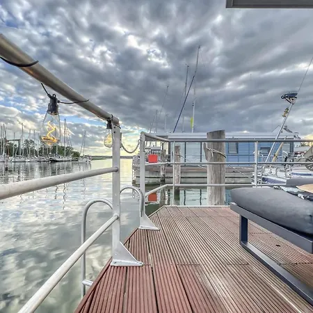 Botel Chalet Am Meer *